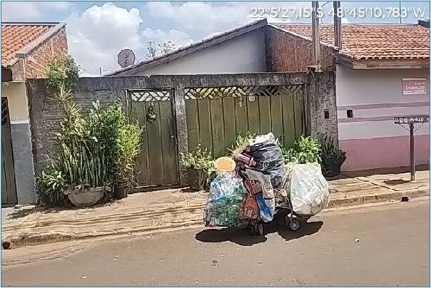 Casa à venda com 2 quartos, 42m² - Foto 2