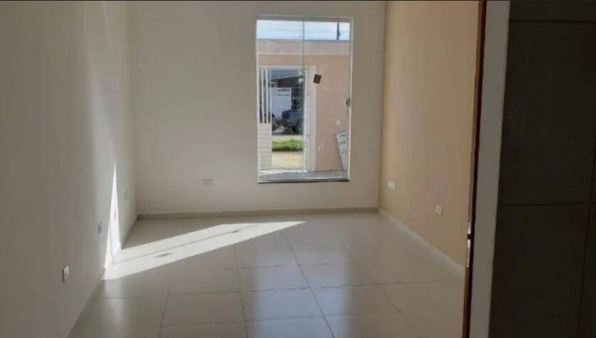 Casa à venda com 2 quartos, 74m² - Foto 2