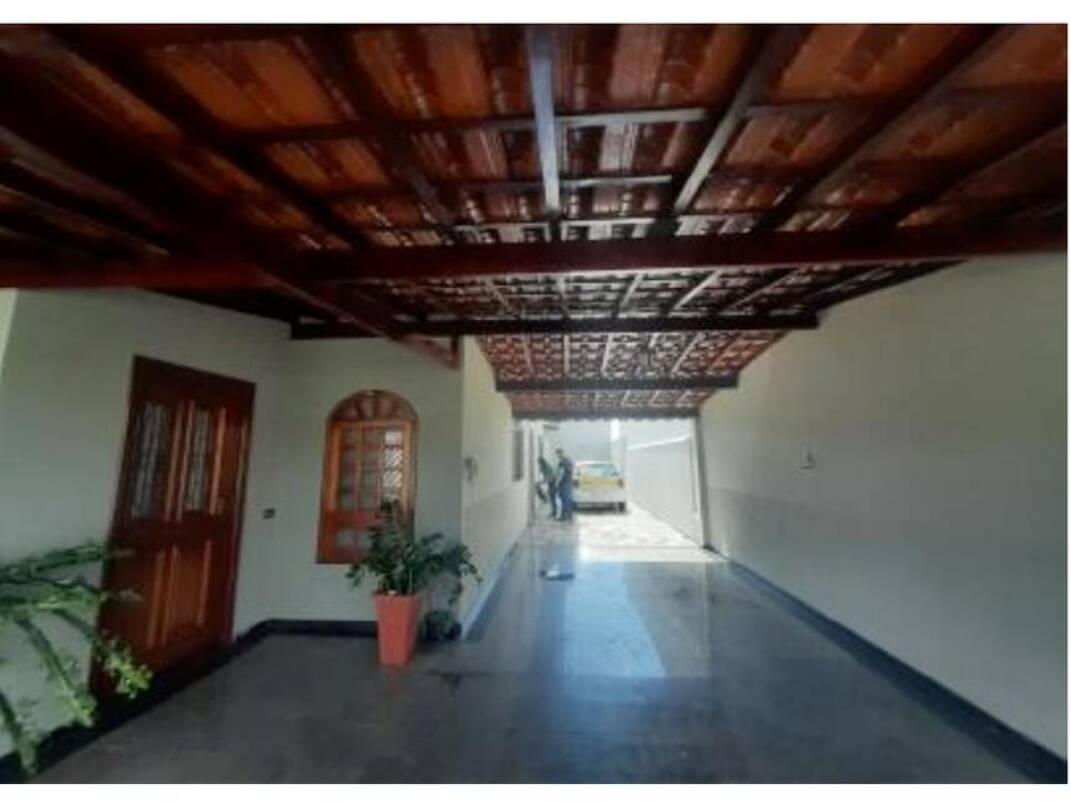 Casa à venda com 2 quartos, 151m² - Foto 4