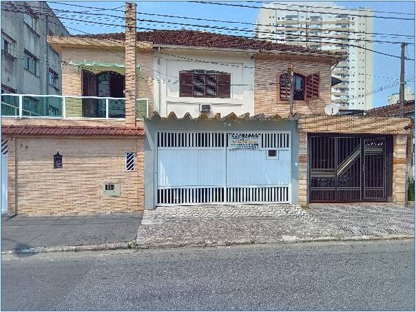 Casa à venda com 3 quartos, 107m² - Foto 1